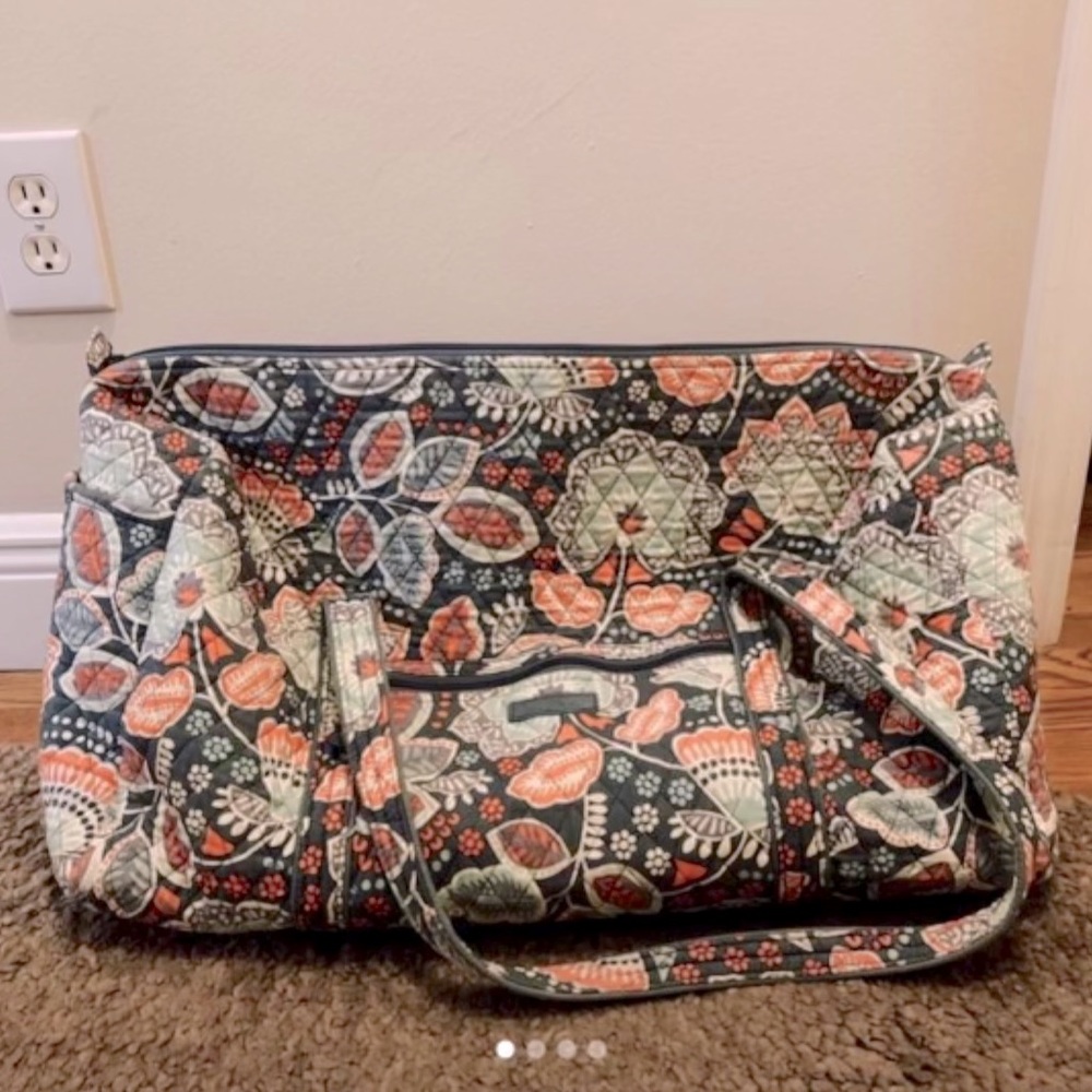 Vera Bradley large duffel bag - Picture 1 of 1